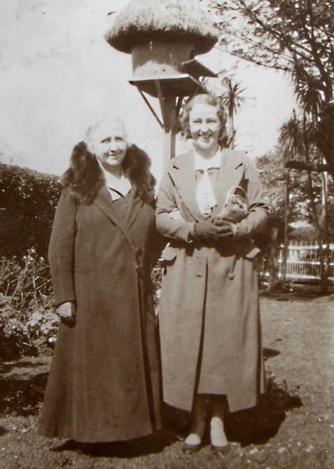 Ellen Octavia Graham and her daughter Catherine